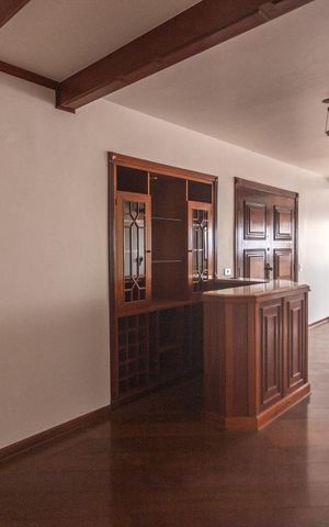 Apartamento à venda com 245m², 4 quartos e 4 vagasSala de estar