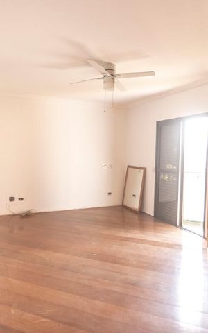 Apartamento à venda com 245m², 4 quartos e 4 vagasSuíte 1