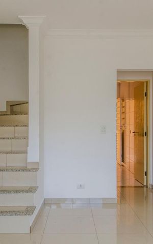 Casa à venda com 96m², 2 quartos e 1 vagaSala