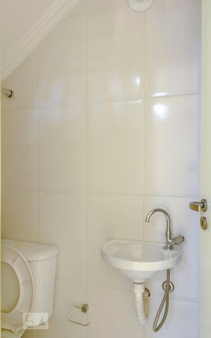 Casa à venda com 96m², 2 quartos e 1 vagaBanheiro de serviço