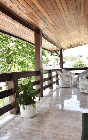 Casa à venda com 500m², 4 quartos e 5 vagasVaranda