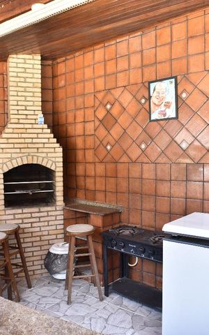 Casa à venda com 500m², 4 quartos e 5 vagasChurrasqueira
