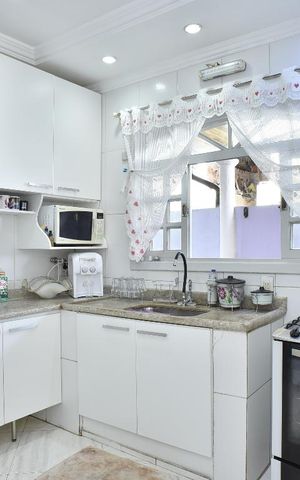 Casa à venda com 500m², 4 quartos e 5 vagasCozinha Subsolo
