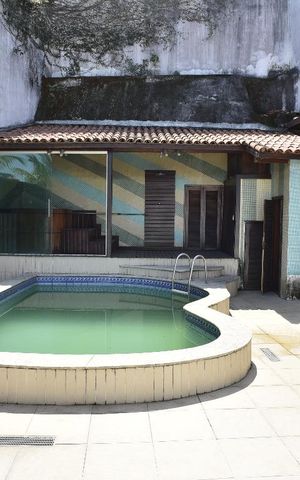 Casa à venda com 500m², 4 quartos e 5 vagasPiscina