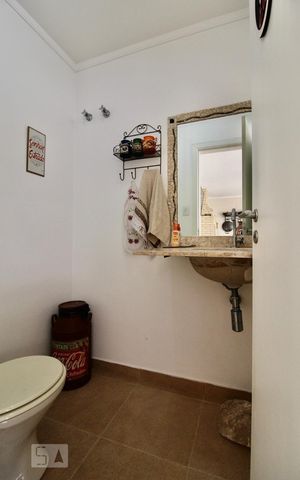 Casa para alugar com 348m², 4 quartos e 3 vagas Casa para alugar com 348m², 4 quartos e 3 vagasBanheiro Externo