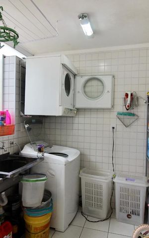 Casa para alugar com 348m², 4 quartos e 3 vagas Casa para alugar com 348m², 4 quartos e 3 vagasLavanderia