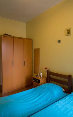 Casa à venda com 338m², 3 quartos e 2 vagas Casa à venda com 338m², 3 quartos e 2 vagasQuarto 2