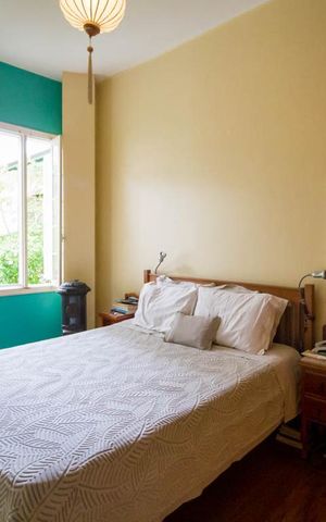 Casa à venda com 338m², 3 quartos e 2 vagas Casa à venda com 338m², 3 quartos e 2 vagasSuíte