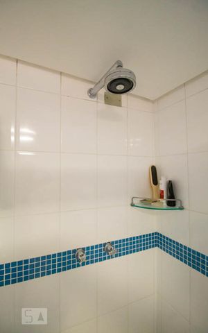 Casa à venda com 338m², 3 quartos e 2 vagas Casa à venda com 338m², 3 quartos e 2 vagasBanheiro da Suíte