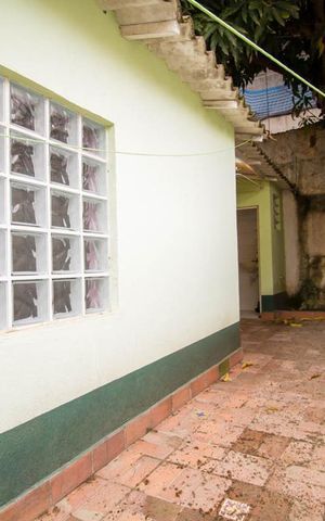 Casa à venda com 338m², 3 quartos e 2 vagas Casa à venda com 338m², 3 quartos e 2 vagasQuintal