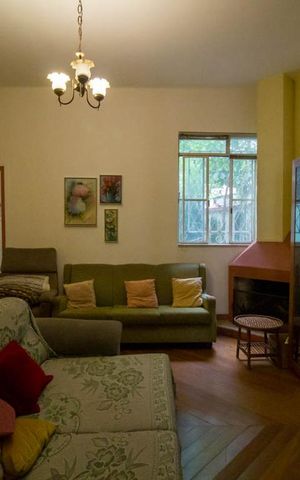 Casa à venda com 338m², 3 quartos e 2 vagas Casa à venda com 338m², 3 quartos e 2 vagasSala 2