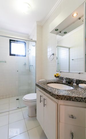 Apartamento à venda com 101m², 3 quartos e 2 vagas Apartamento à venda com 101m², 3 quartos e 2 vagasBanheiro