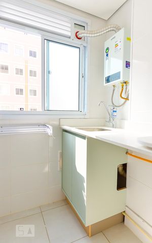 Apartamento à venda com 42m², 2 quartos e 1 vaga Apartamento à venda com 42m², 2 quartos e 1 vagaArea Serviço