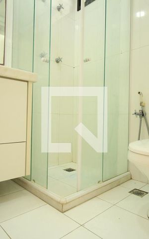 Apartamento para alugar com 193m², 4 quartos e 3 vagasBanheiro da Suíte 2