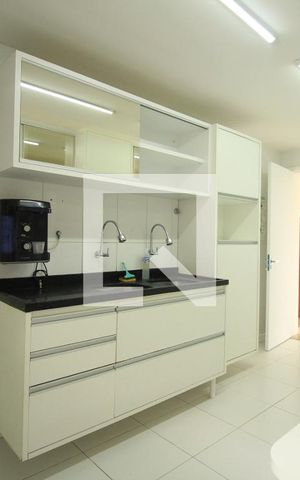 Apartamento para alugar com 193m², 4 quartos e 3 vagasCozinha e Área de Serviço