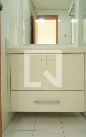 Apartamento para alugar com 193m², 4 quartos e 3 vagasBanheiro da Suíte 3