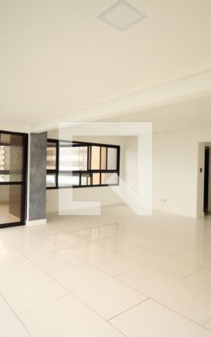 Apartamento para alugar com 193m², 4 quartos e 3 vagasSala