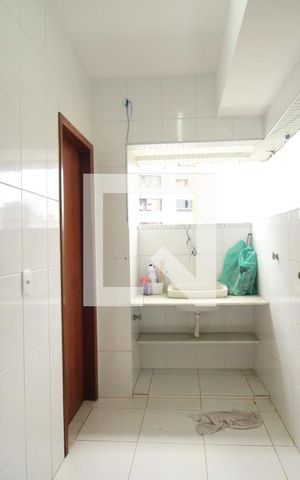 Apartamento para alugar com 193m², 4 quartos e 3 vagasCozinha e Área de Serviço