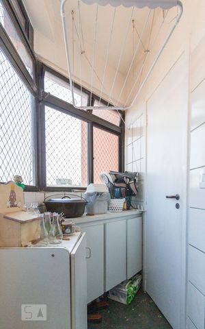 Apartamento à venda com 179m², 2 quartos e 3 vagas Apartamento à venda com 179m², 2 quartos e 3 vagasÁrea de Serviço