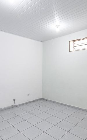 Casa à venda com 290m², 1 quarto e 2 vagas Casa à venda com 290m², 1 quarto e 2 vagasSala
