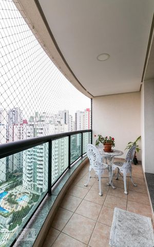 Apartamento à venda com 189m², 3 quartos e 4 vagasVaranda da Sala