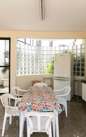 Apartamento à venda com 189m², 3 quartos e 4 vagasÁrea comum - Cozinha