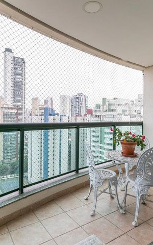 Apartamento à venda com 189m², 3 quartos e 4 vagasVaranda da Sala