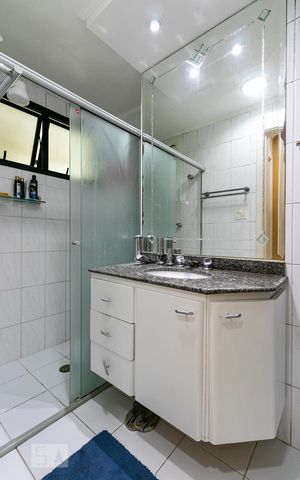 Apartamento à venda com 189m², 3 quartos e 4 vagasBanheiro da Suíte