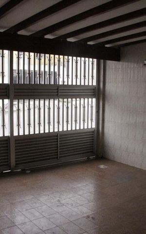 Casa à venda com 250m², 3 quartos e sem vagaGaragem