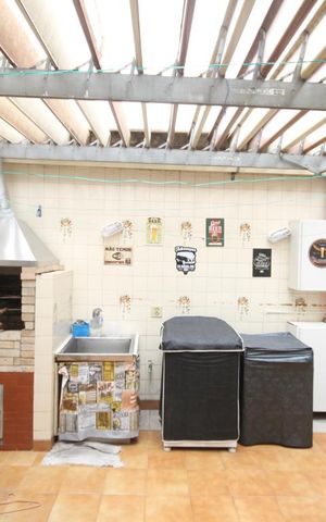 Casa de condomínio à venda com 245m², 5 quartos e 4 vagasÁrea de Serviço