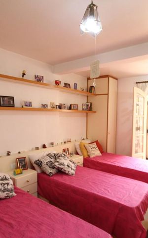 Casa de condomínio à venda com 245m², 5 quartos e 4 vagasSuíte 4