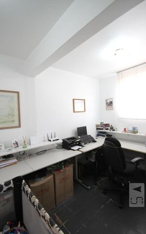Casa de condomínio à venda com 245m², 5 quartos e 4 vagasEscritório