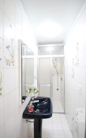 Casa de condomínio à venda com 245m², 5 quartos e 4 vagasSuíte 3