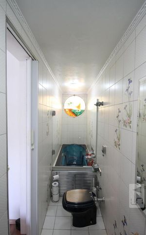 Casa de condomínio à venda com 245m², 5 quartos e 4 vagasSuíte 3