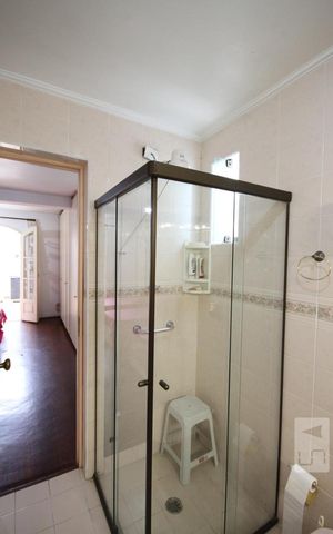 Casa de condomínio à venda com 245m², 5 quartos e 4 vagasSuíte 4