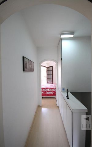 Casa de condomínio à venda com 245m², 5 quartos e 4 vagasCorredor 3 andar