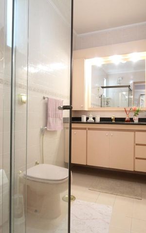 Casa de condomínio à venda com 245m², 5 quartos e 4 vagasSuíte 4