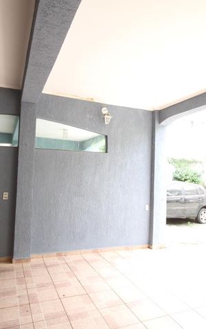 Casa de condomínio à venda com 245m², 5 quartos e 4 vagasGaragem