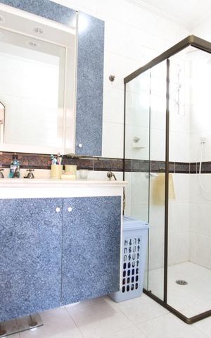 Casa de condomínio à venda com 245m², 5 quartos e 4 vagasSuíte 1