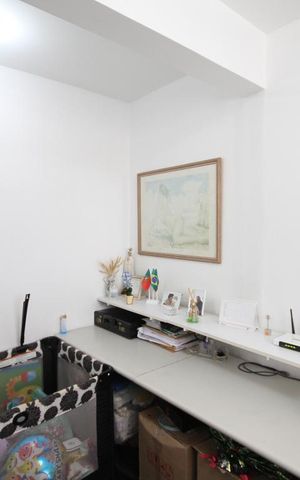 Casa de condomínio à venda com 245m², 5 quartos e 4 vagasEscritório