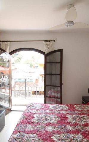 Casa de condomínio à venda com 245m², 5 quartos e 4 vagasSuíte 1