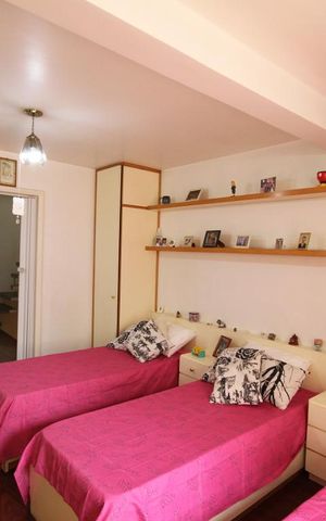 Casa de condomínio à venda com 245m², 5 quartos e 4 vagasSuíte 4