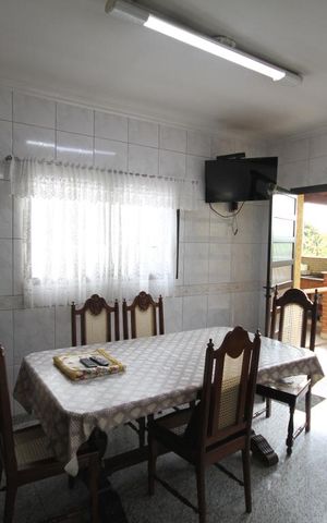 Casa à venda com 435m², 4 quartos e 8 vagasCozinha