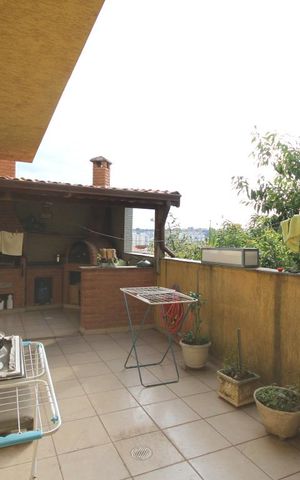 Casa à venda com 435m², 4 quartos e 8 vagasQuintal