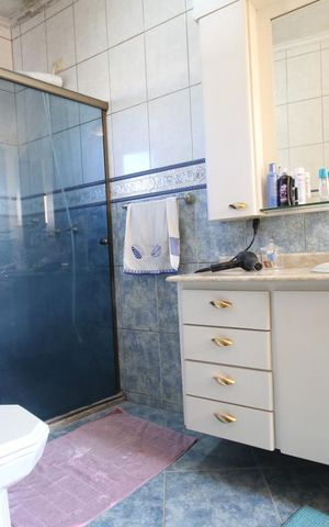 Casa à venda com 435m², 4 quartos e 8 vagasSuíte 1