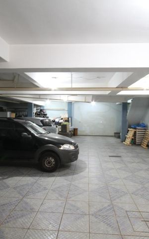 Casa à venda com 435m², 4 quartos e 8 vagasGaragem
