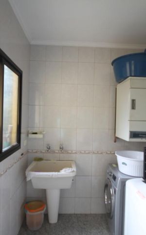 Casa à venda com 435m², 4 quartos e 8 vagasÁrea de Serviço