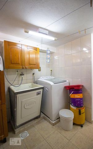 Casa à venda com 200m², 2 quartos e 2 vagasÁrea de Serviço