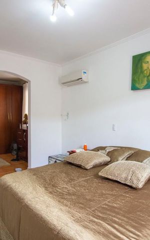 Casa à venda com 200m², 2 quartos e 2 vagasQuarto 2 - Suíte