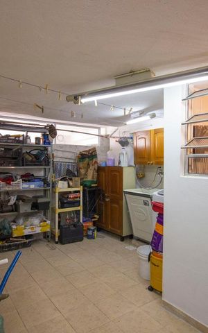 Casa à venda com 200m², 2 quartos e 2 vagasÁrea de Serviço